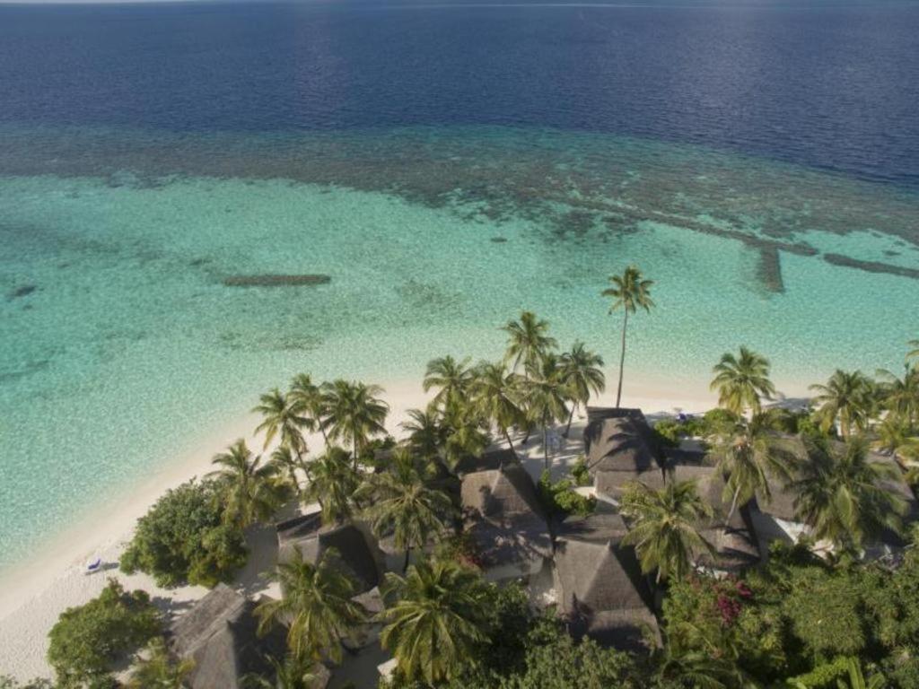 Angaga Island Resort & Spa, photograph 4.