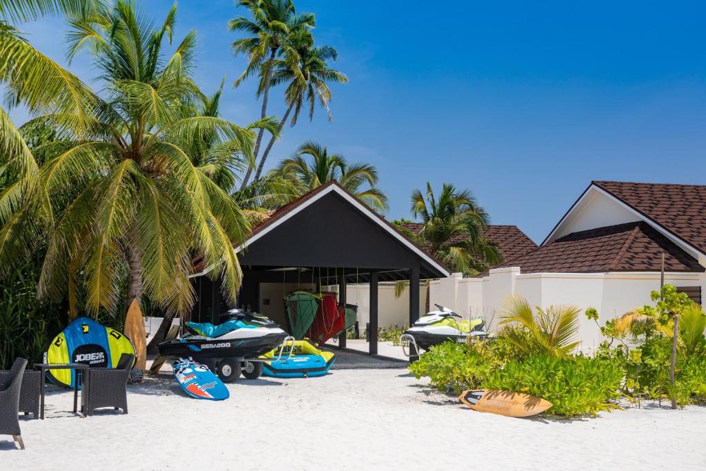 Dhigufaru Island Resort, photograph 5.