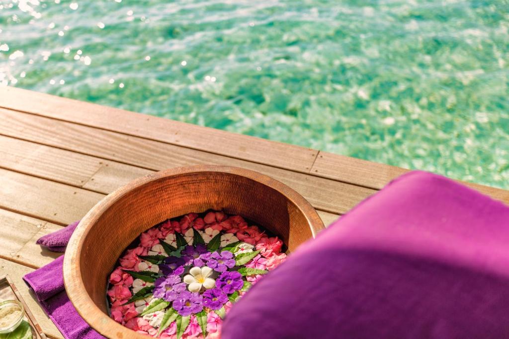 Hurawalhi Island Resort, photograph 7.