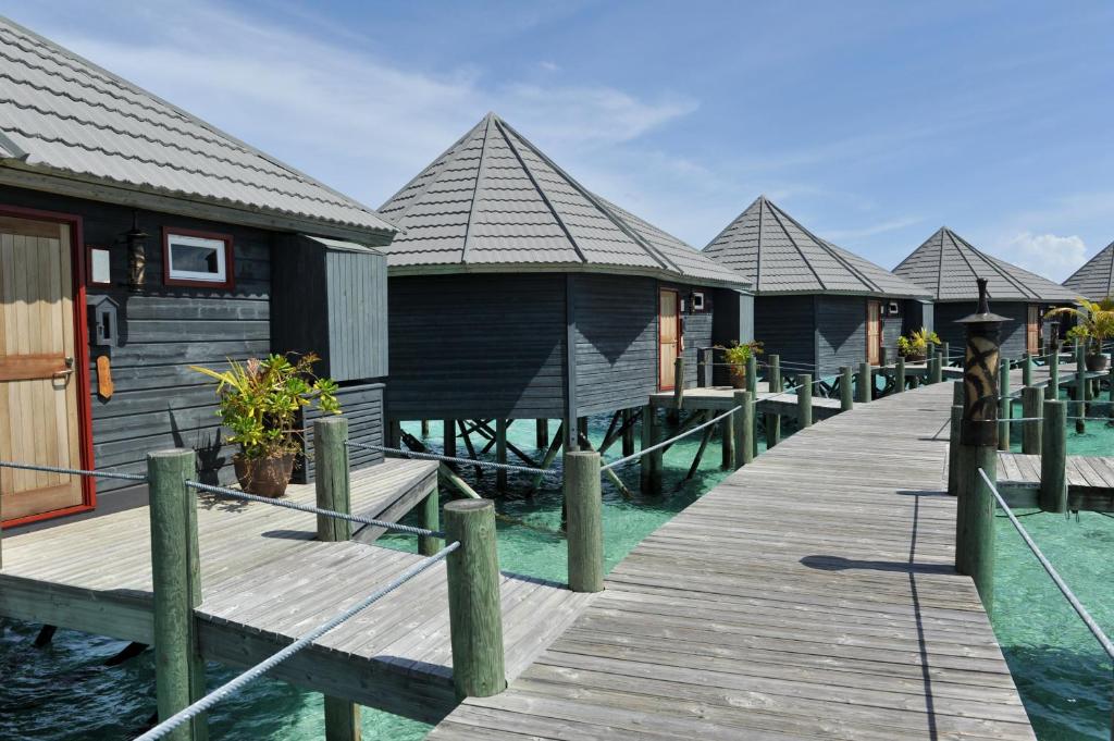 Komandoo Island Resort & Spa, photograph 4.