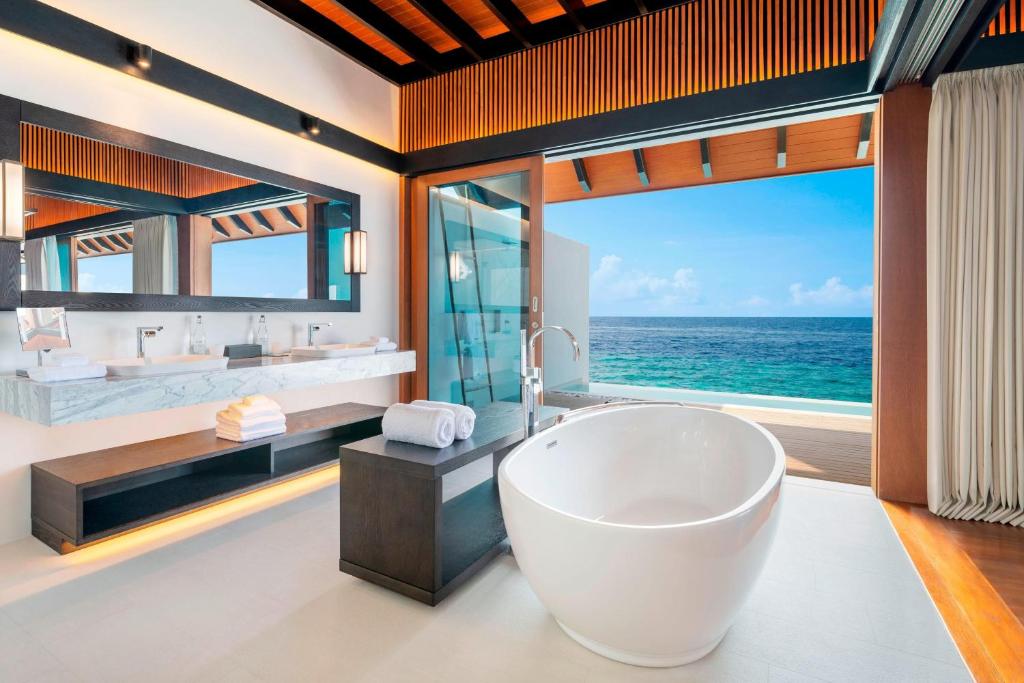 The Westin Maldives Miriandhoo Resort, photograph 8.