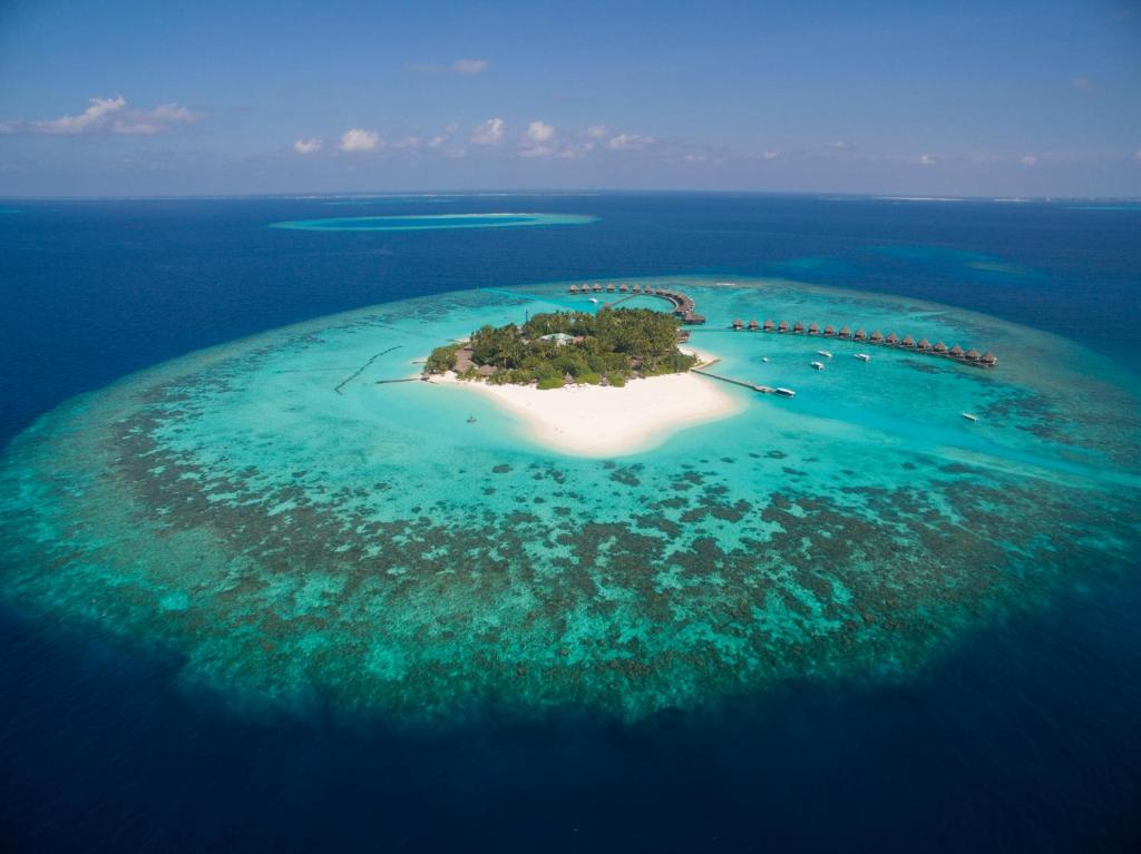 Thulhagiri Island Resort & Spa, photograph 4.