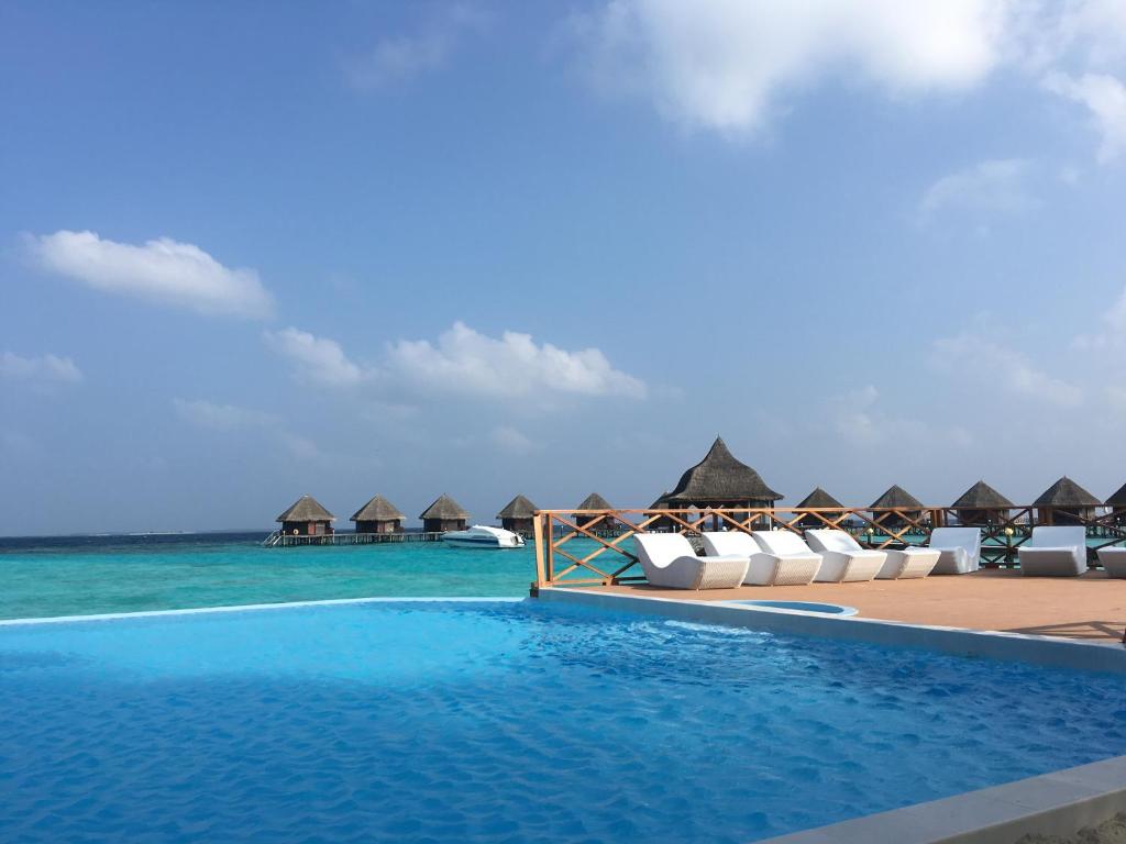 Thulhagiri Island Resort & Spa, photograph 8.