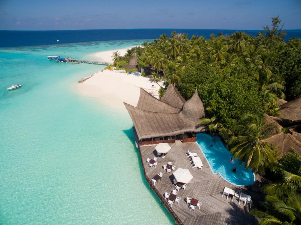 Thulhagiri Island Resort & Spa, photograph 10.